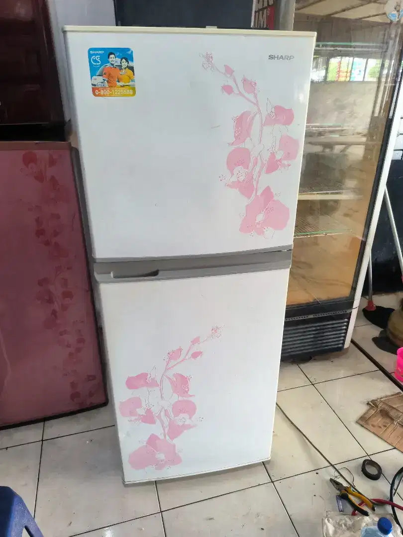Kulkas Sharp 2 pintu