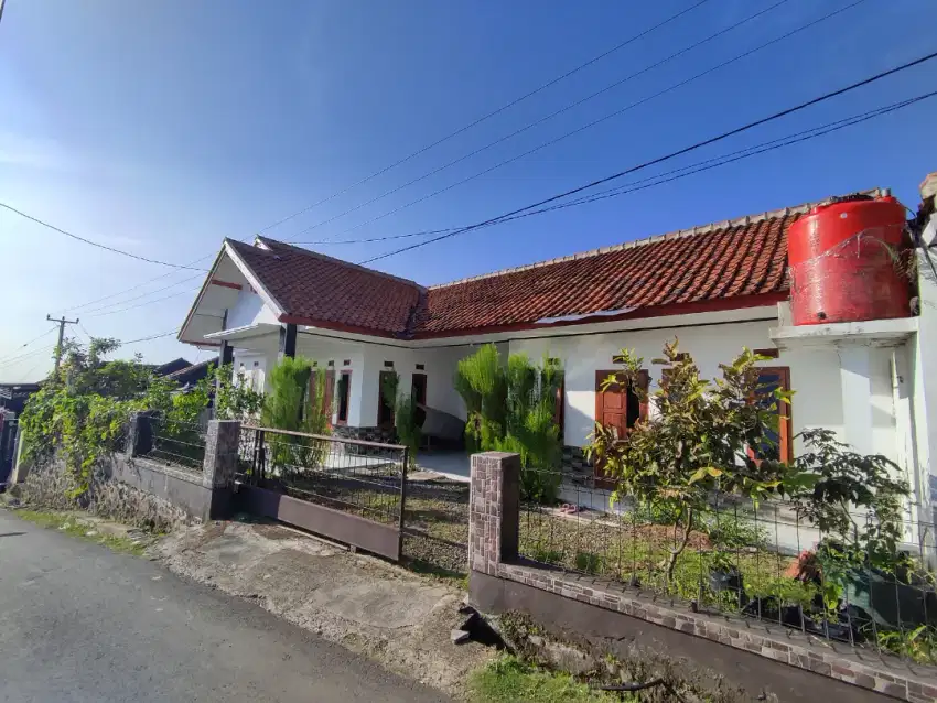 Dijual Rumah Nyaman Asri dekat Exit Tol Paseh Cisumdawu