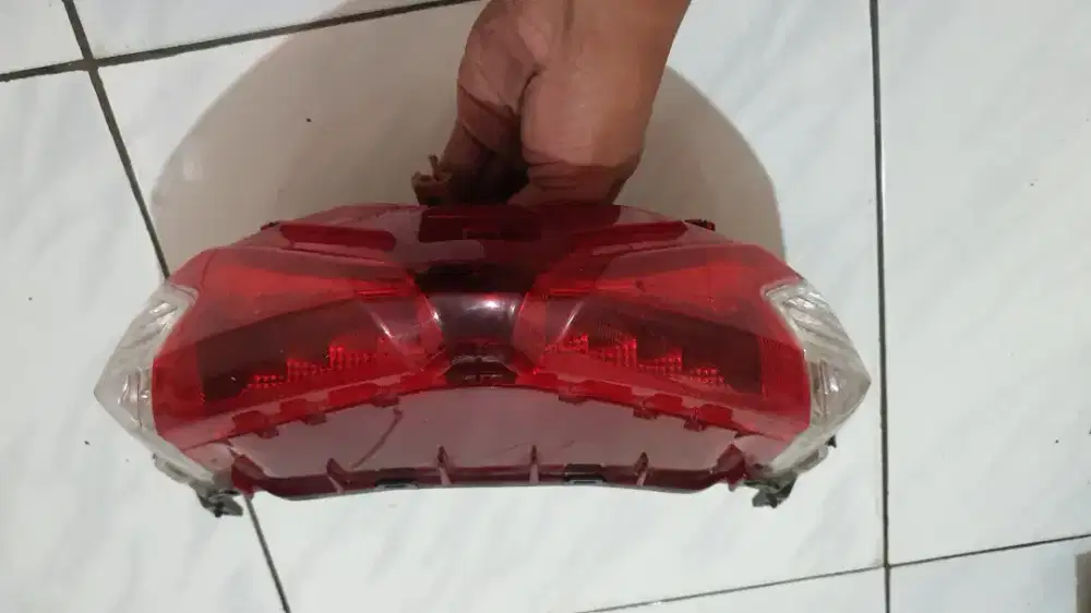 Lampu Belakang Standart Yamaha Nmax New dan Lampu Sein