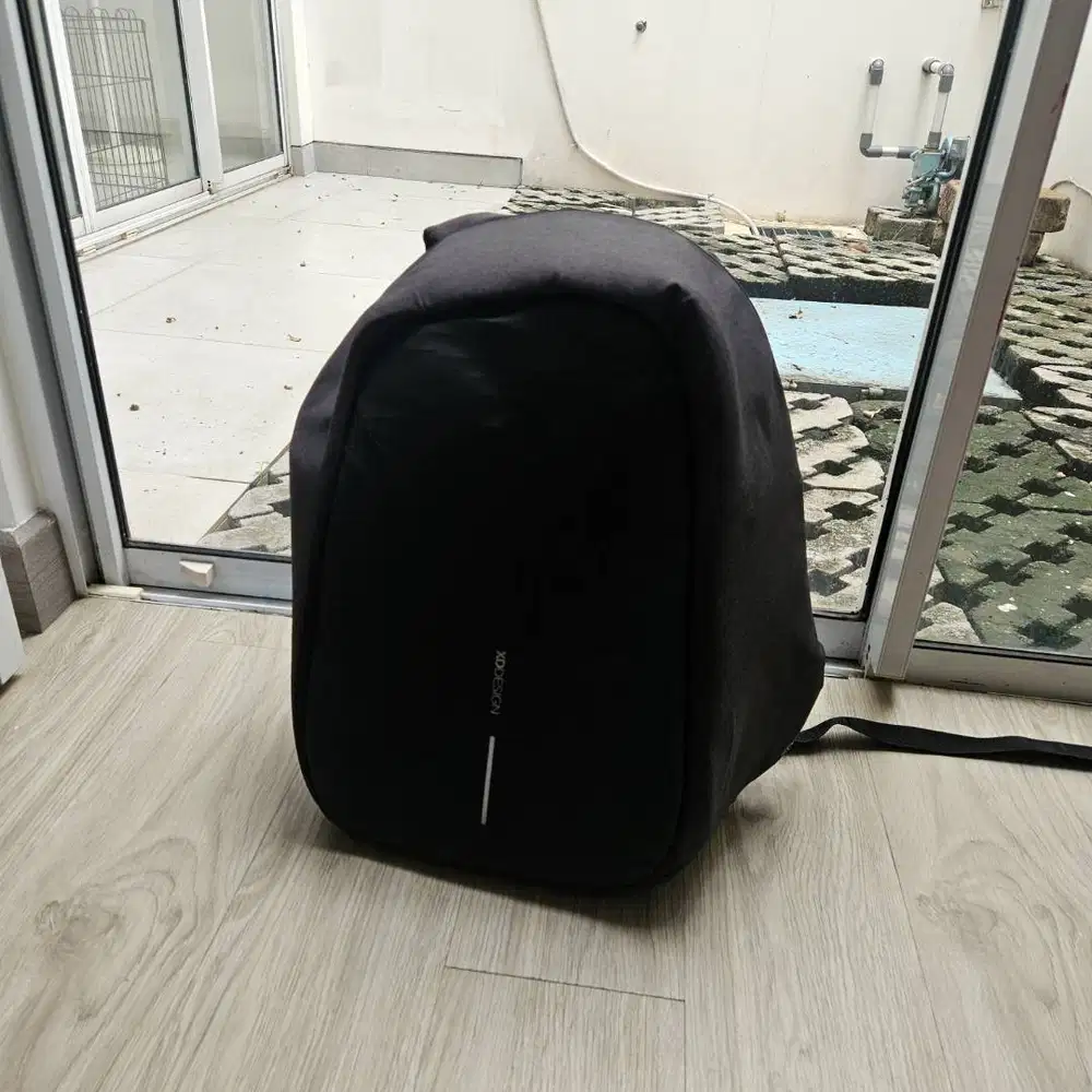 Bobby Pro XD Design Black Bekas – Anti-Theft Backpack, Kondisi Bagus