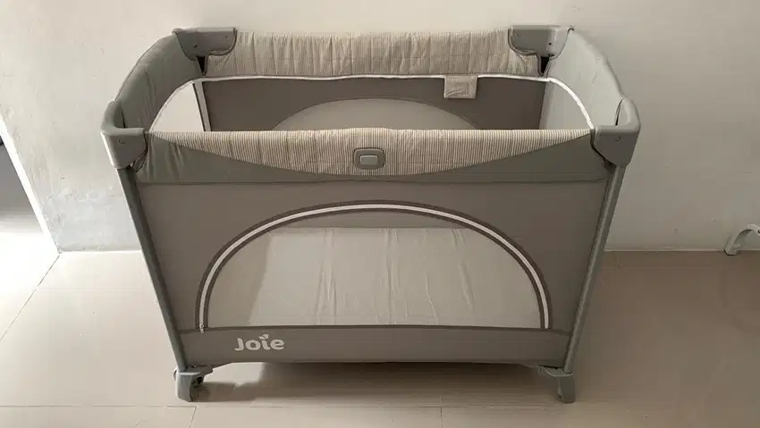 Joie Kubbie Sleep Travel Cot Box Bayi