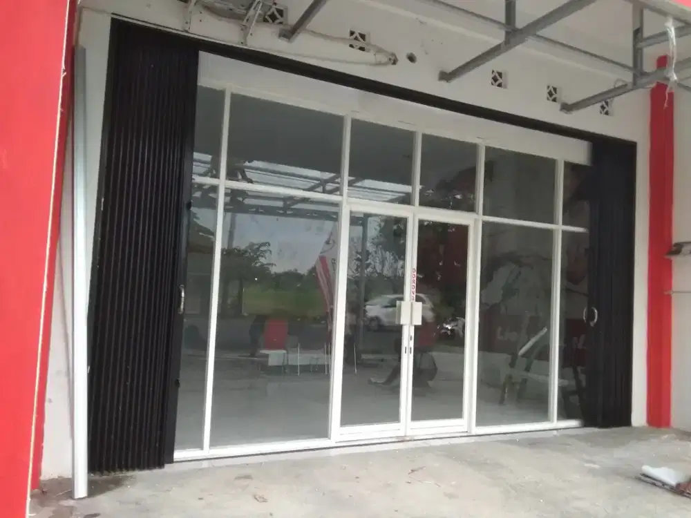 Kusen alumunium dan kaca