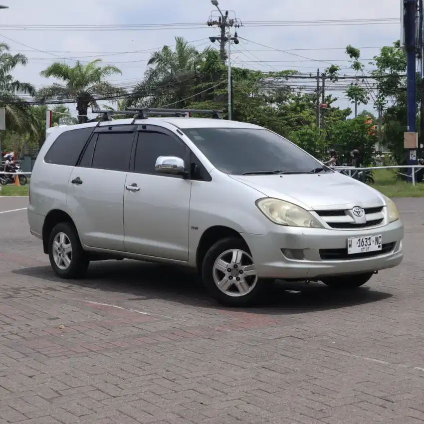 Innova G 2007 AT