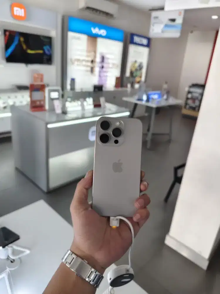 IPHONE 16 PRO Cash/Cicilan 0%