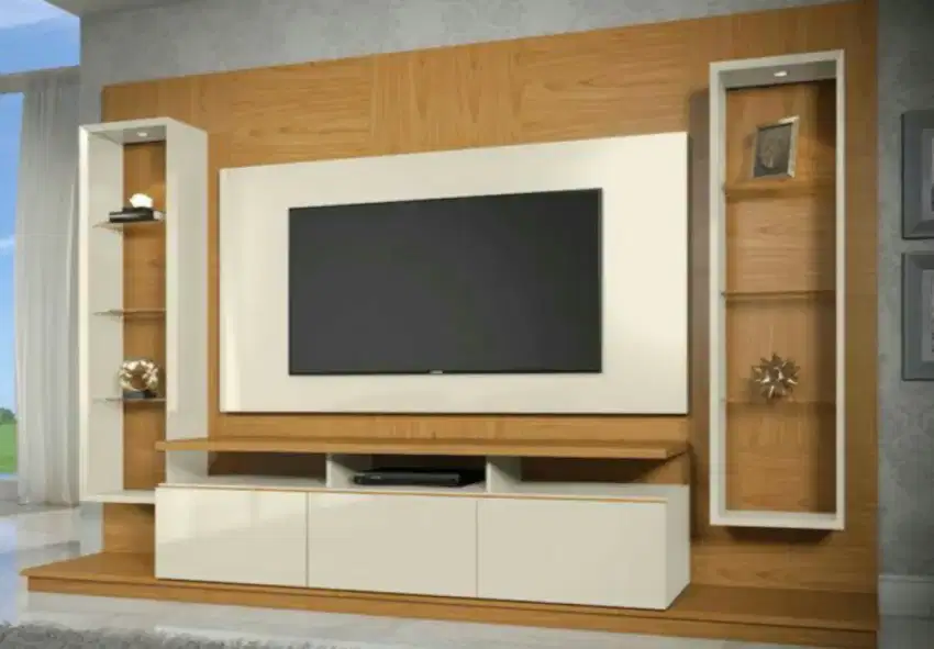 Backdrop TV Minimalist