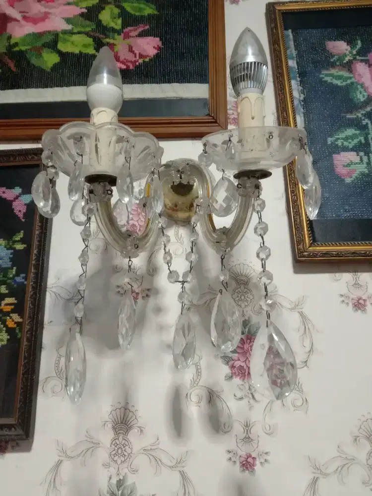 Lampu dinding kristal itali