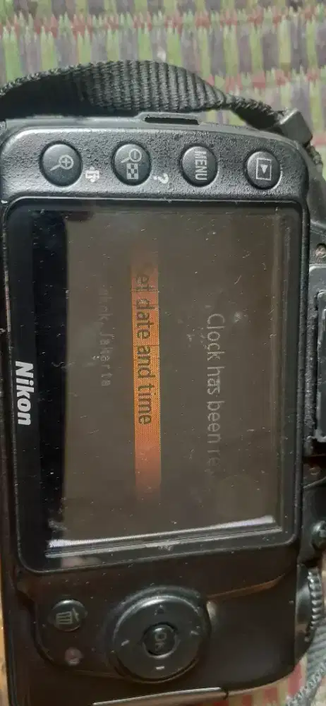 Jual cepat kamera nikon D3000