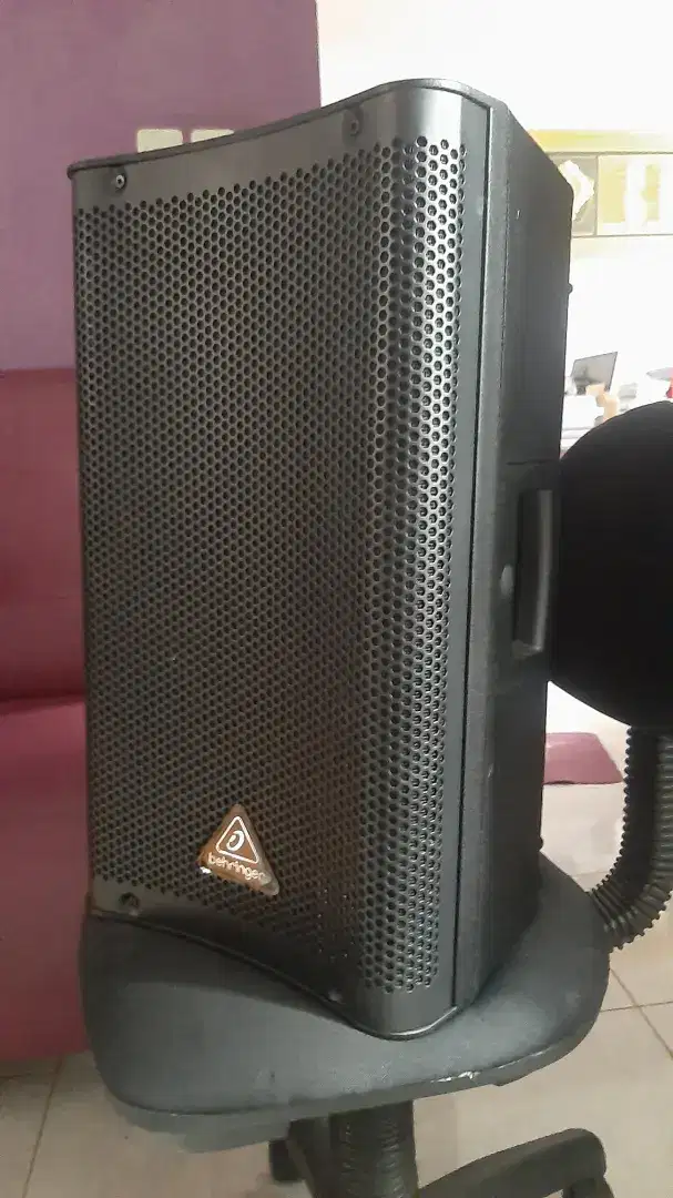 Speaker Behringer DR110DSP Istimewa