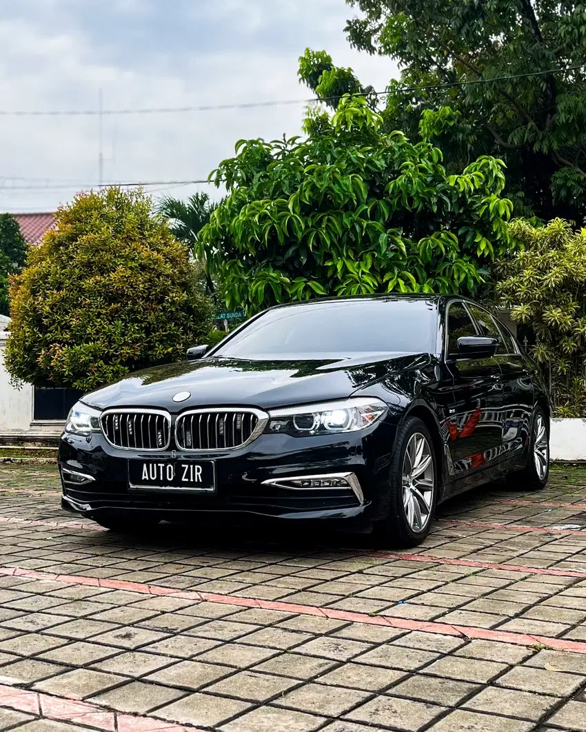BMW 520i G30 2.0 AT 2018