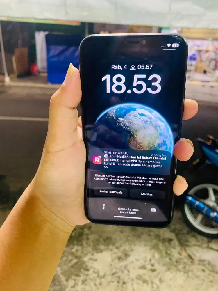 Iphone x hitam 64gb