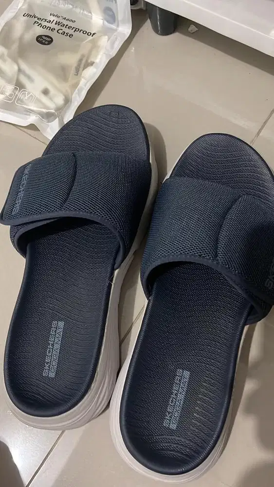 Sandal pria slip skechers