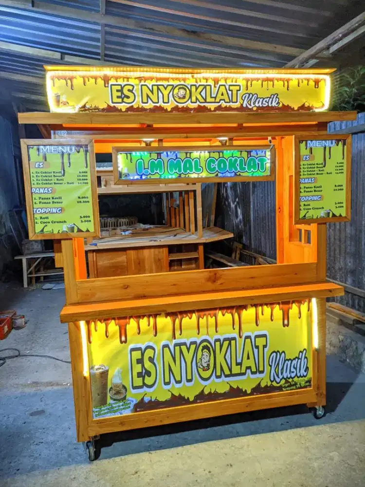 Gerobak dimsum, gerobak angkringan, gerobak bakso, dll