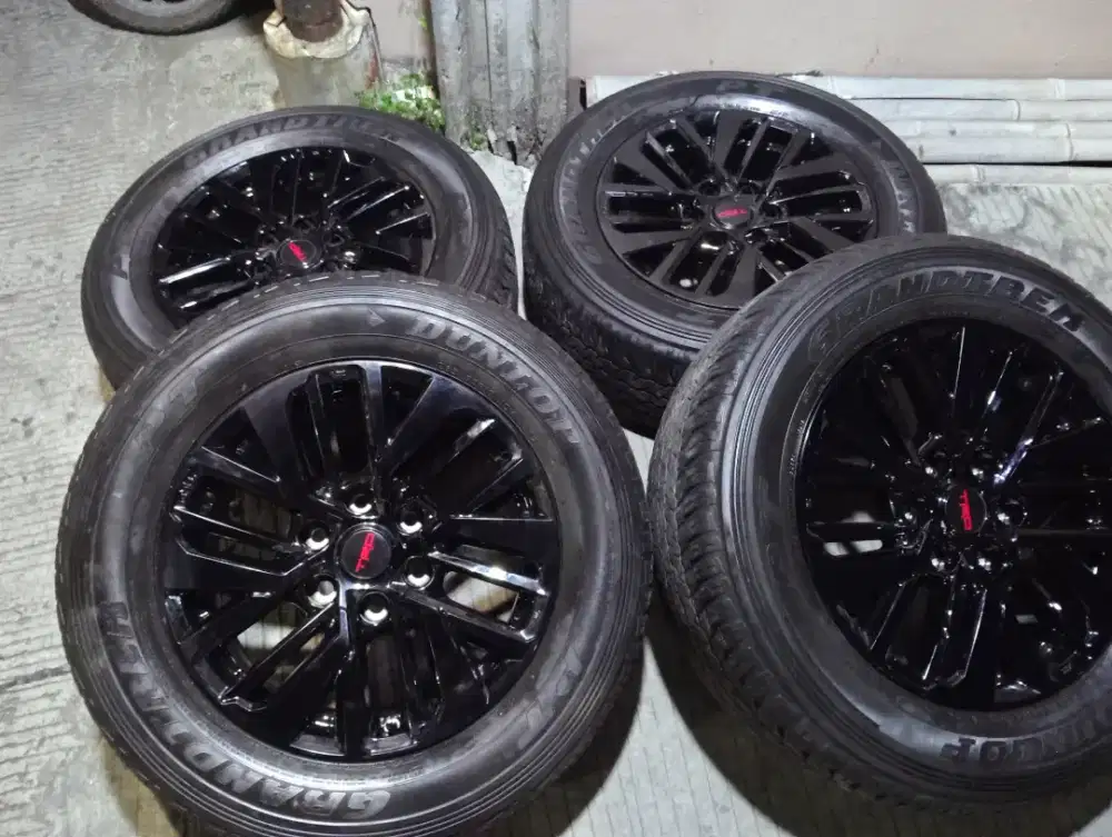 Jual veleg oem Fortuner TRD full black r18 cocok buat Hilux Fortuner