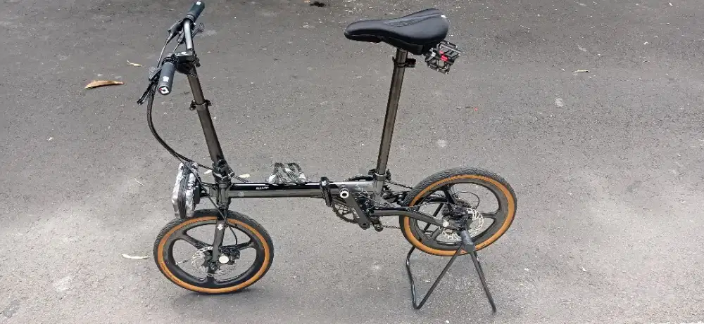 Sepeda Lipat Camp Hazy 11 Speed Edisi Velg Carbon