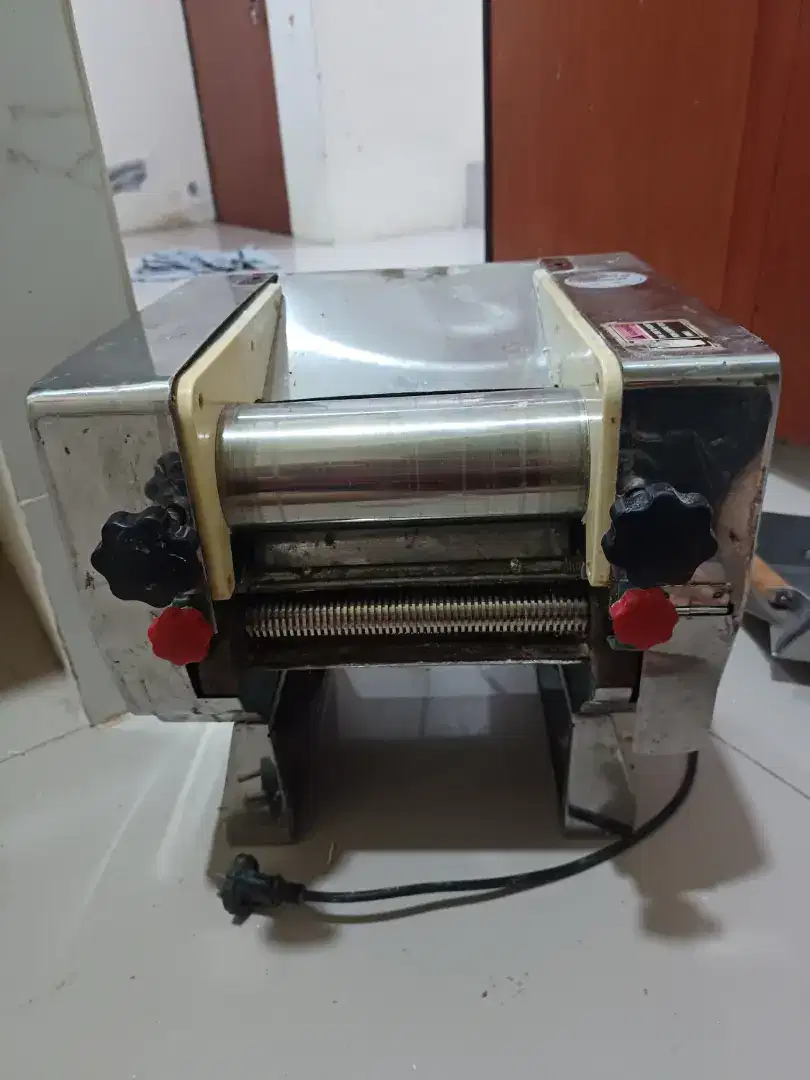 DIJUAL MESIN MIE MEREK MAKSINDO