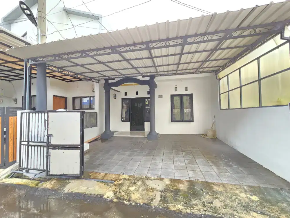 Disewakan Kontrak/Sewa Rumah 2 Lantai Kukusan Beji Dekat Toll