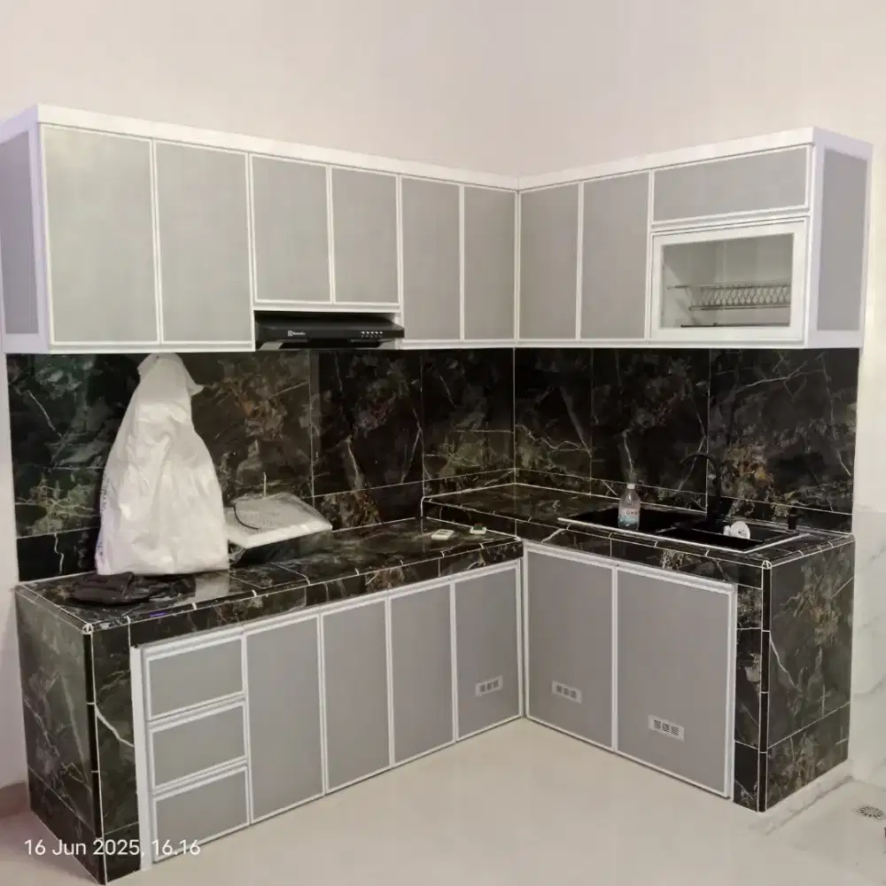 Kitchen set alumunium