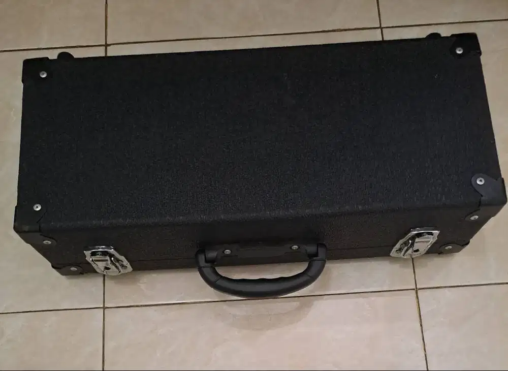 Hardcase Efek NuX Cerberus