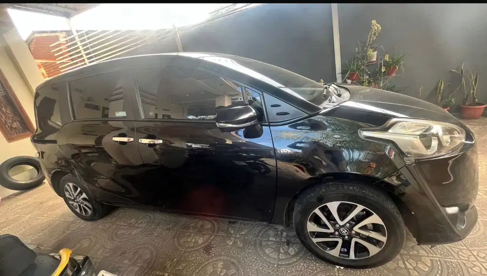 Toyota Sienta 2018 G Manual Low KM