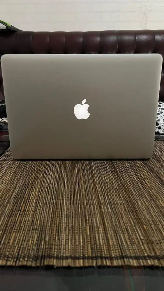 Macbook Pro 2015 15 inch 1TB Silver Ex Garansi Resmi iBox