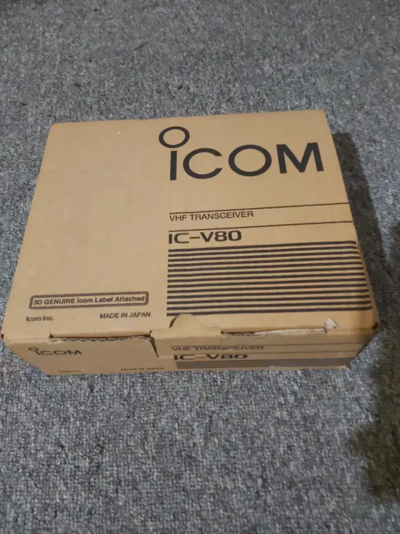 HT icom v80 original jepang..kondisi bekas tapi baru