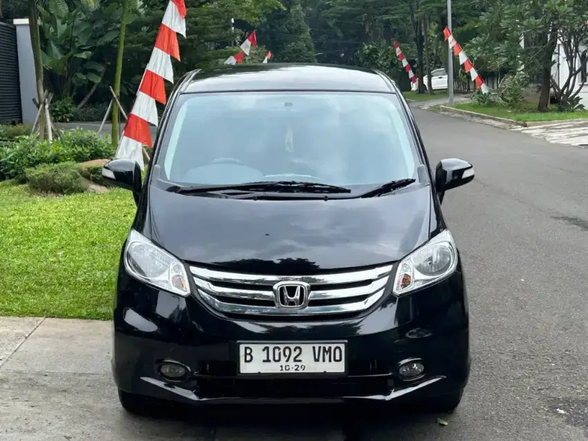 Honda Freed PSD AT 2014 DP 15JT!!