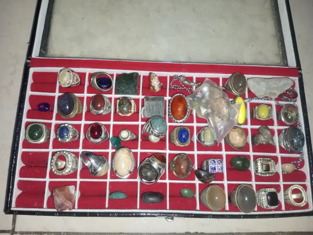 Batu akik dan lain lain