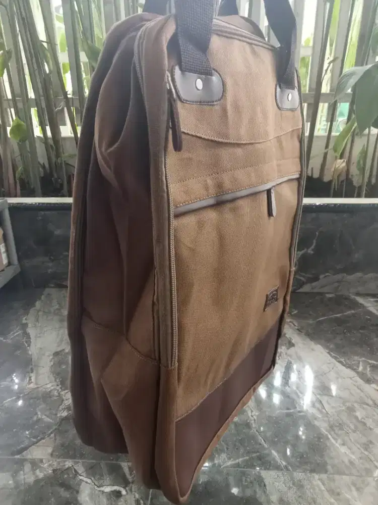Tas sekolah, kerja cokelat