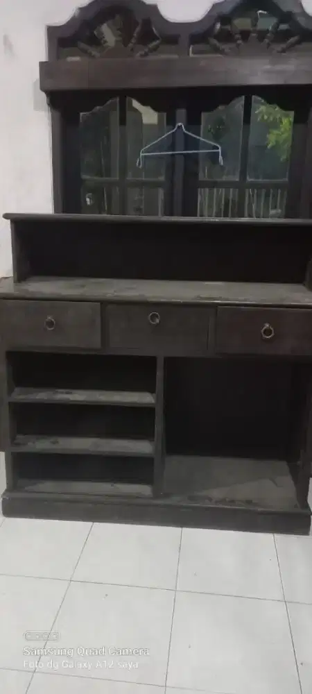 Lemari kayu jati lawas