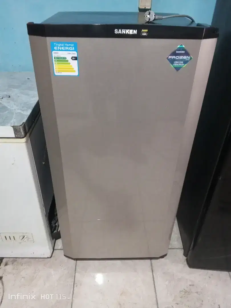 Kulkas 1 pintu sanken msh Mulus