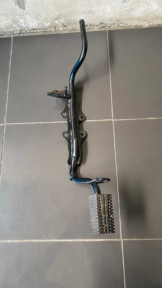 BARSTEP BESI DEPAN VEGA R