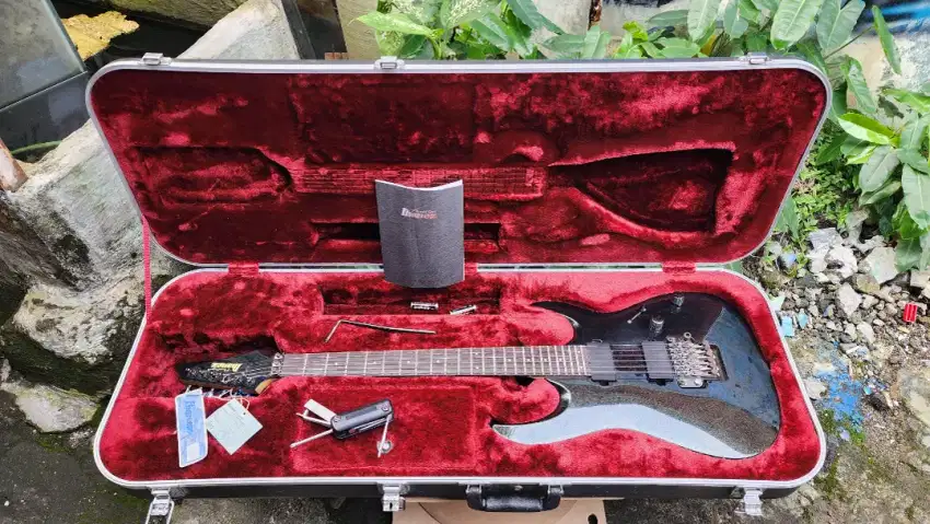 Ibanez Prestige Rga 220z cyb 2010/2011