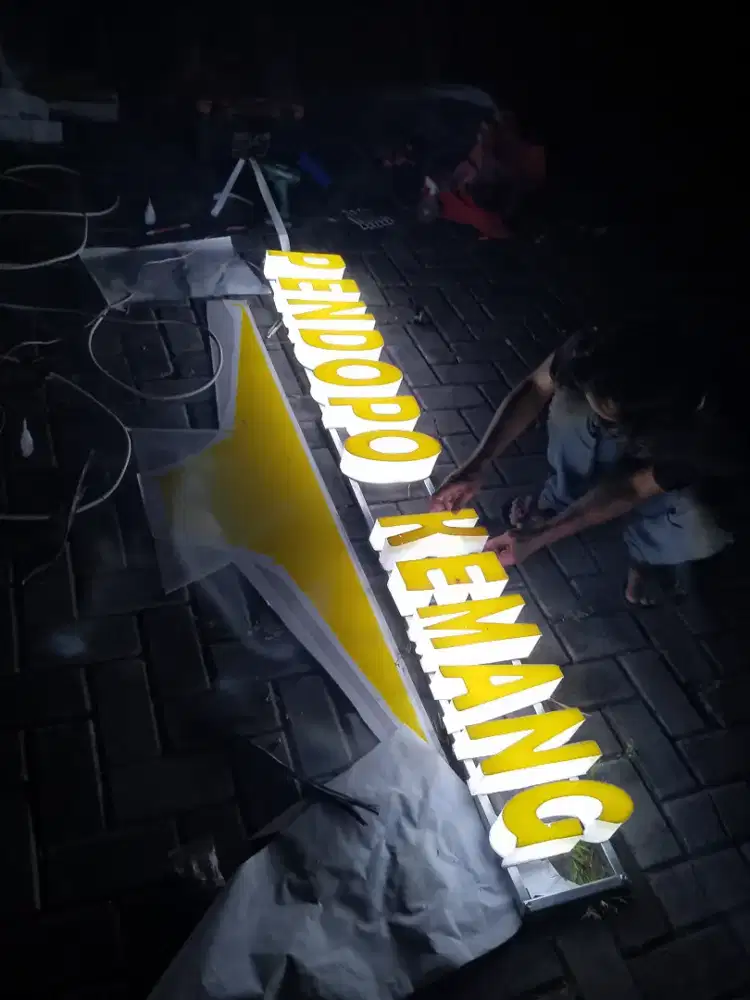 kontraktor neon box huruf timbul led termurah