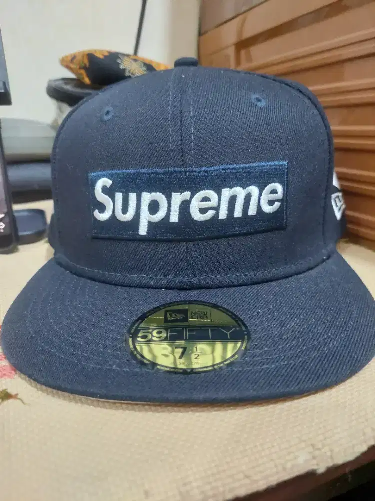 Topi new era Supreme New York yankee 7 1/2