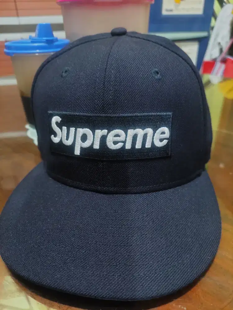 Topi new era Supreme Playboy like new