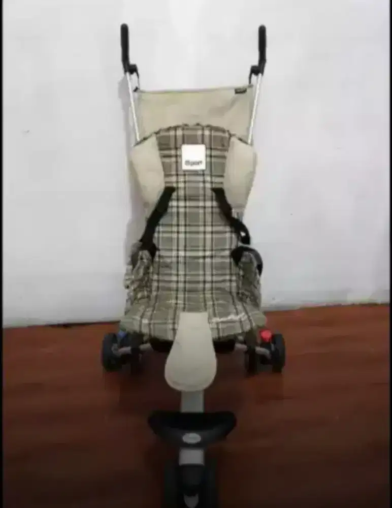 Jual stroller masih sangat bagus