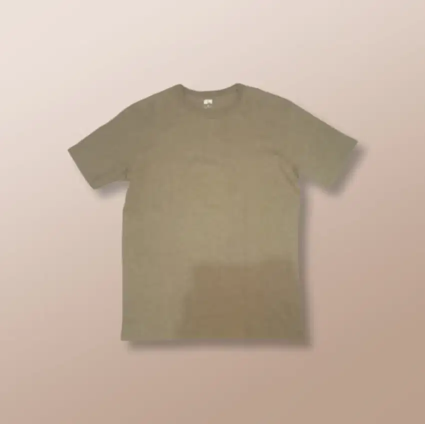 Kemeja polos basic tee UNIQLO original
