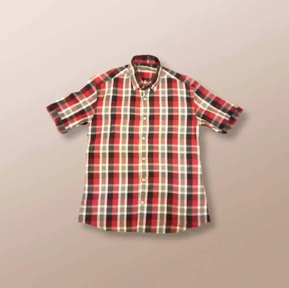 Kemeja kasual lengan pendek the shirt studio original