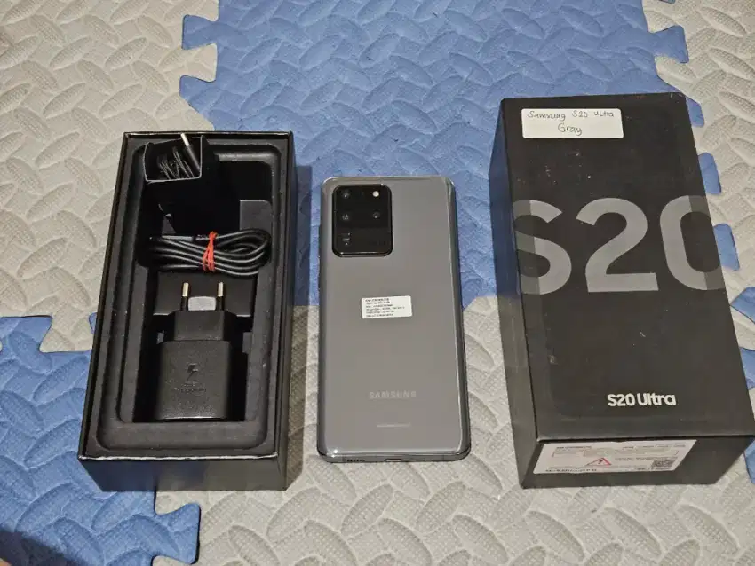 Samsung Galaxy S20 Ultra 12/128GB LTE Resmi SEIN Fullset Like New