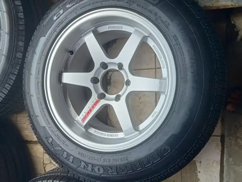 TE 37 r18x,9.5et 18 hole 6 pcd 139.7