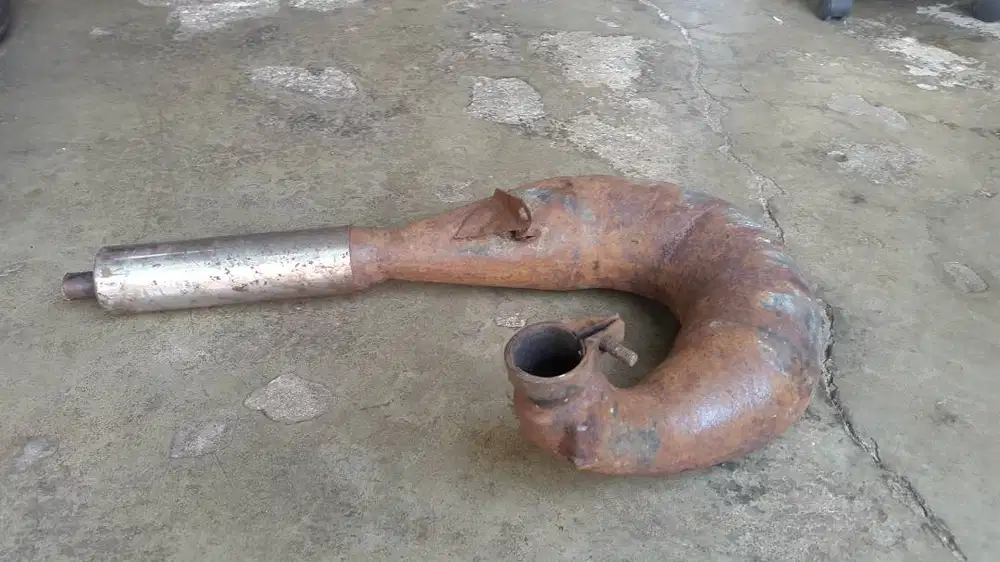 knalpot vespa buang kiri