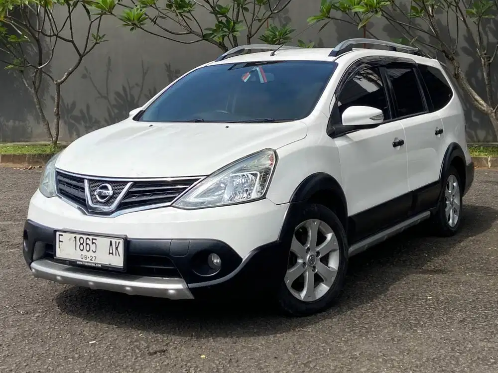 DP 5 juta Nissan Grand Livina X-Gear 1.5 CVT 2017 Putih Bergaransi