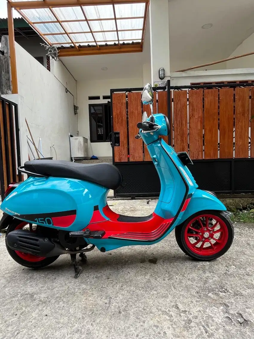 Vespa Primavera Color Vibe