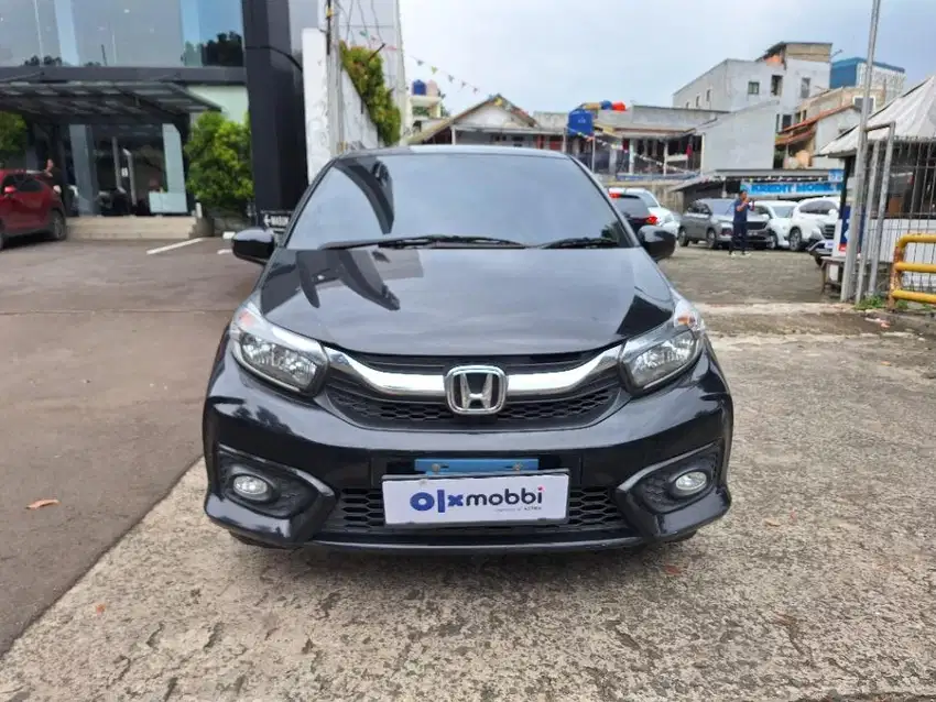 TDP Rendah Honda Brio Satya 1.2 E Bensin-MT 2022 Abu-Abu CAJTD