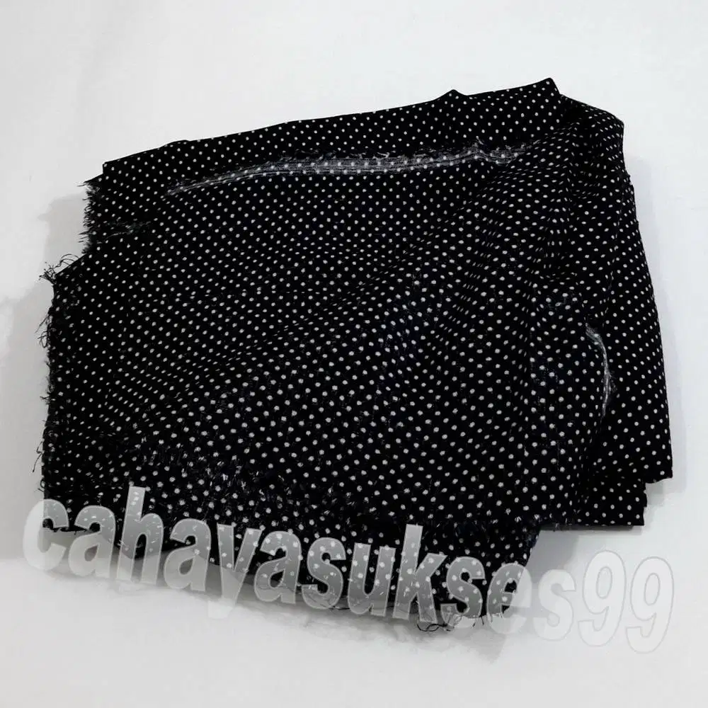 Bahan Kain Polyester Hitam Polkadot Bintik Putih Kain Perca Craft