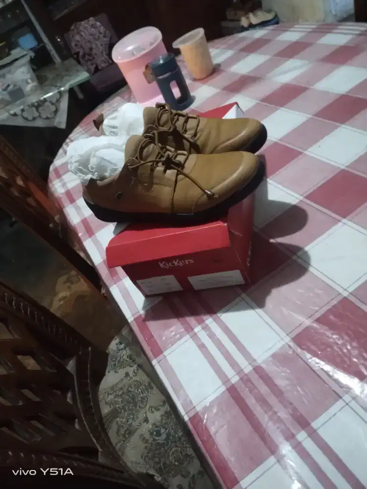 Sepatu Kickers original
