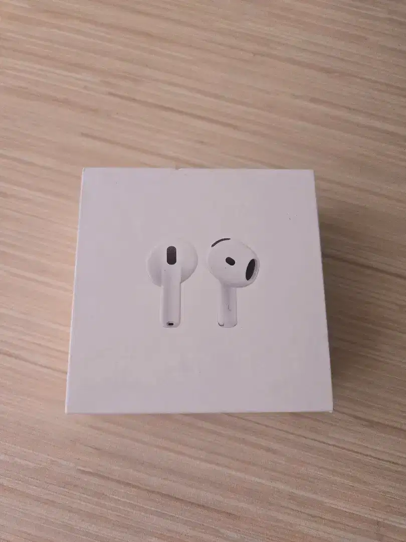 Apple Airpods Gen 4, BNIB, garansi resmi iBox