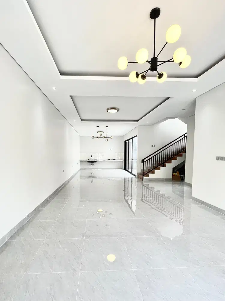 Turun harga  rumah baru di Griya loka Bsd city tangerang selatan