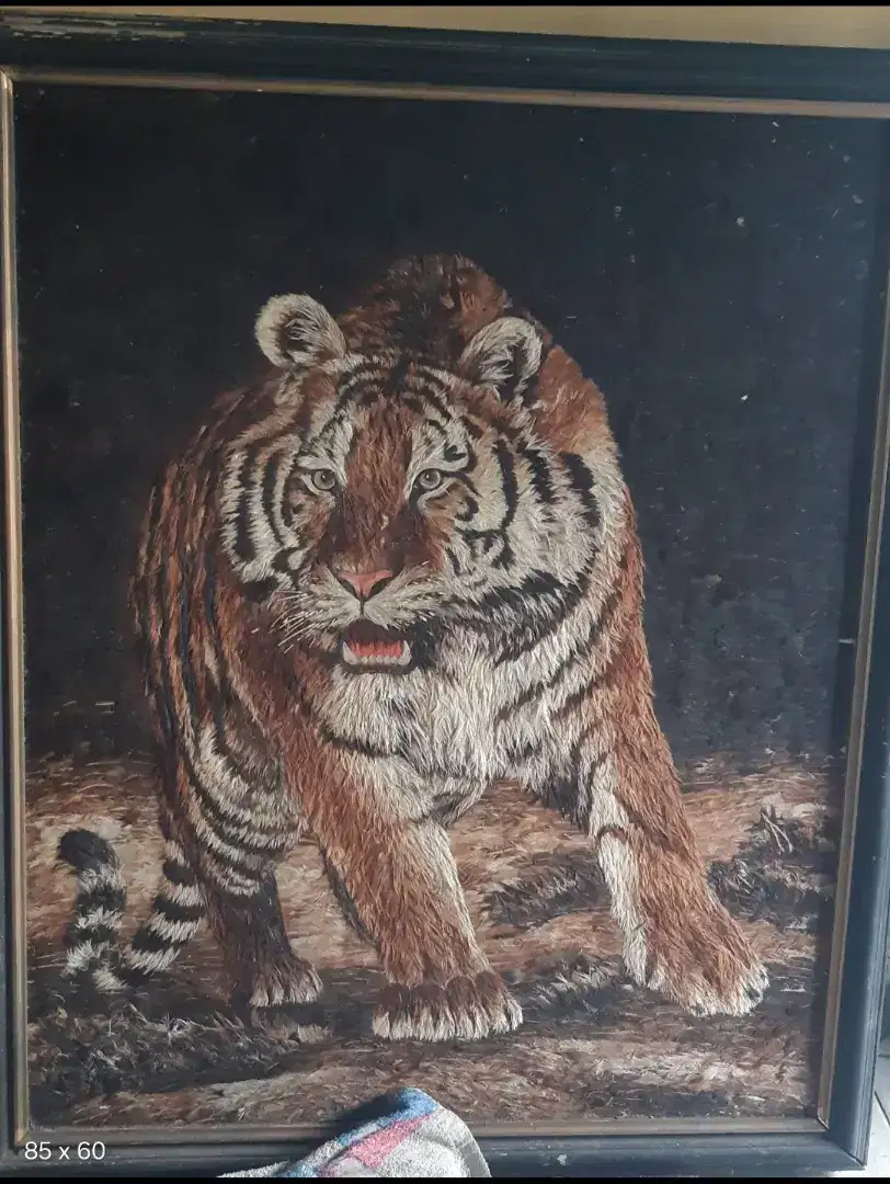 lukisan harimau antik (dari bulu)