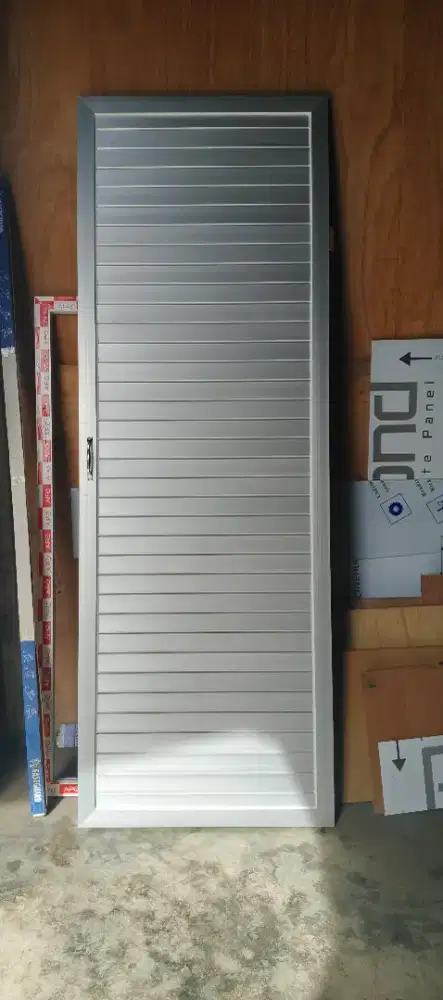 Pintu kamar mandi aluminium termurah baru